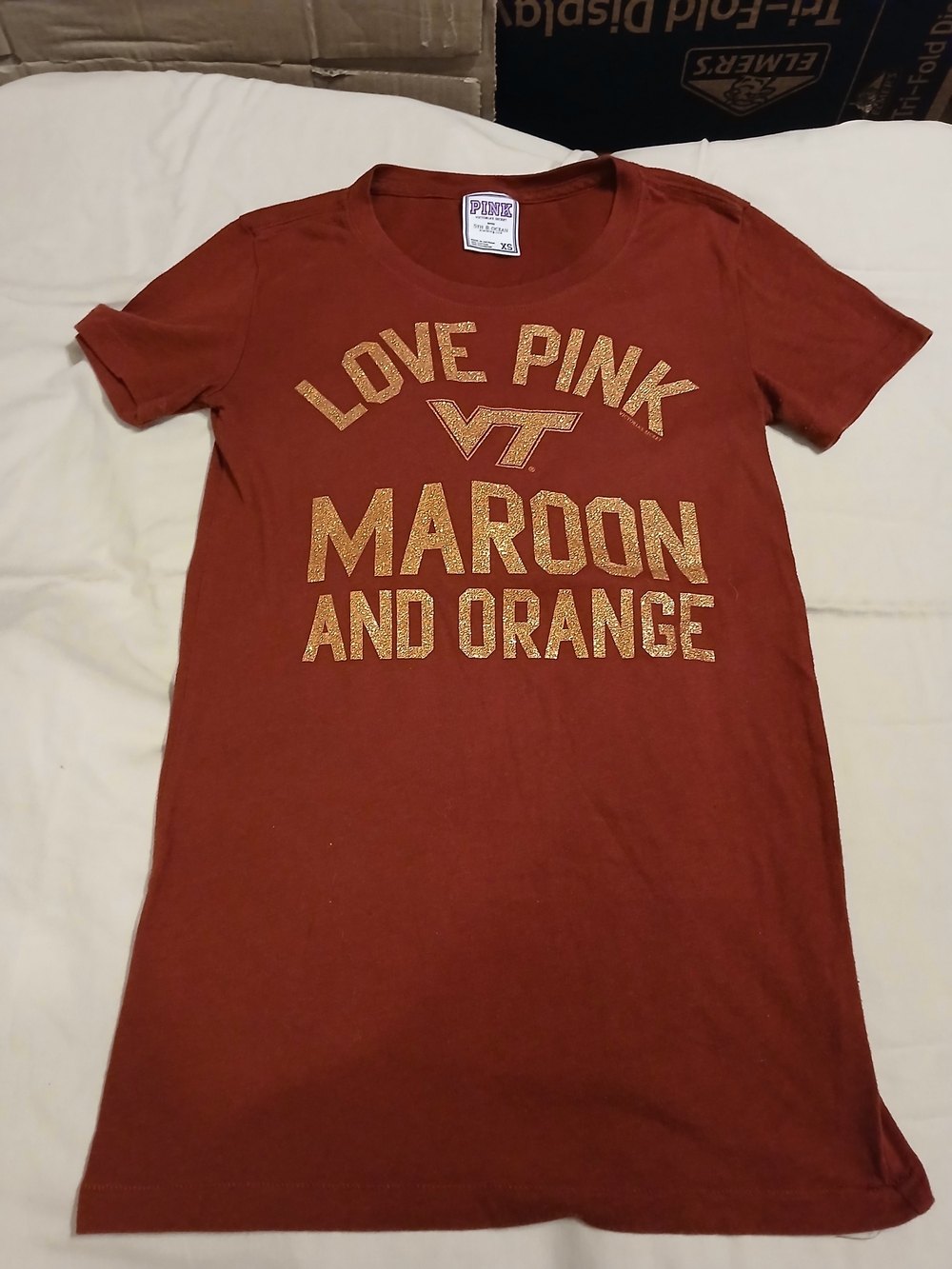 PINK Victoria's Secret Maroon Short Sleeve Graphic Tee with Gold Glitter Print